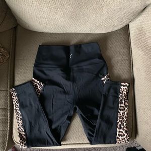 Zyia leopard print leggings